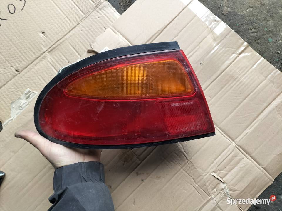 LAMPA TYŁ TYLNA LEWA Mazda 323F BA Kamień Kolonia Sprzedajemy pl