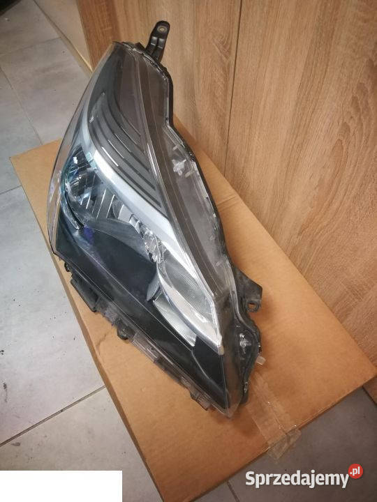 Toyota Yaris Iii Lift Reflektor Prz D Prawy Kozubszczyzna Sprzedajemy Pl