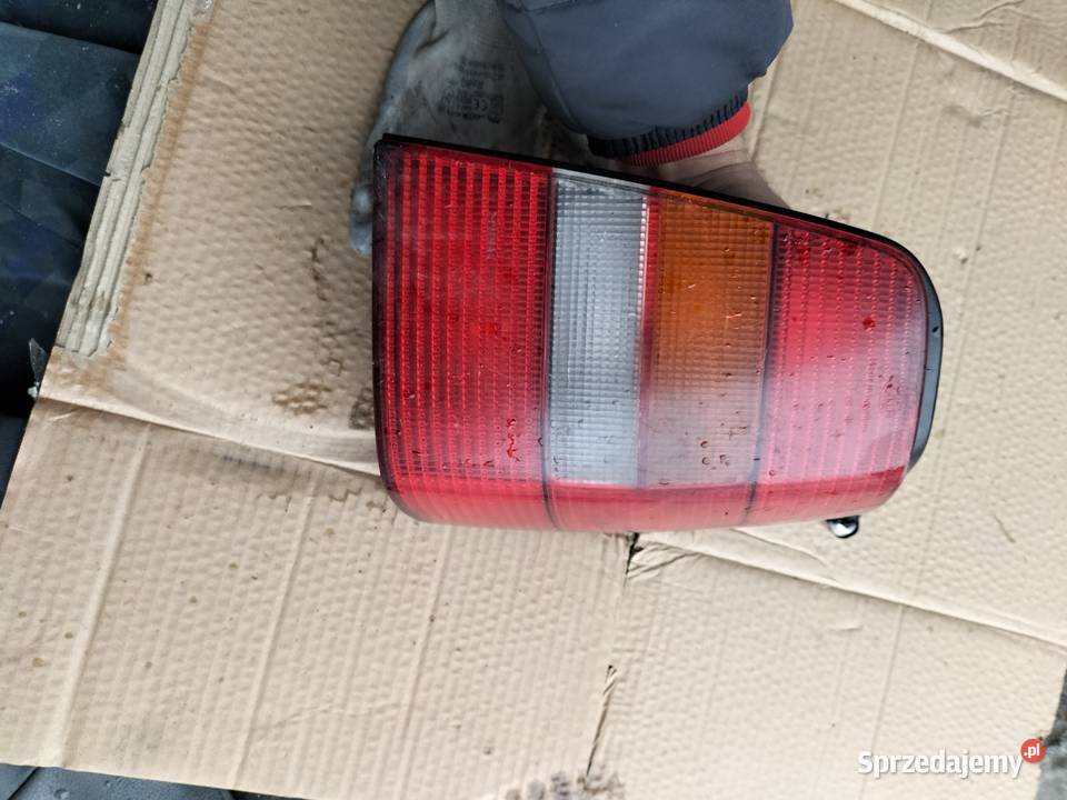 Lampa Ty Tylna Prawa Vw Golf Kombi Kamie Kolonia Sprzedajemy Pl