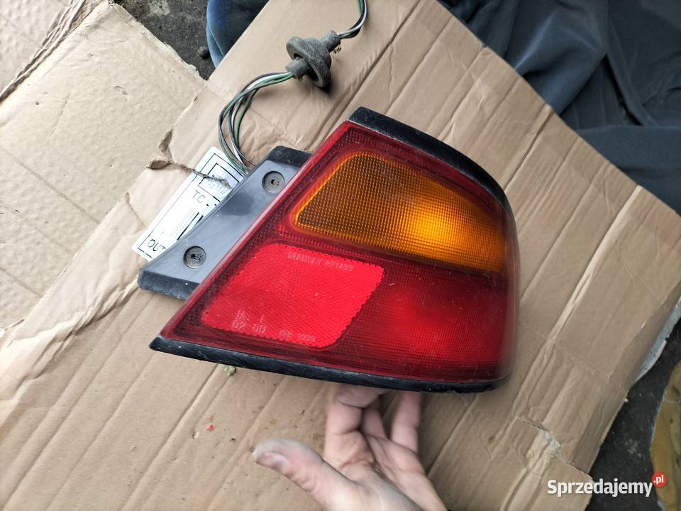 Lampa Ty Tylna Prawa Mazda F Ba Kamie Kolonia Sprzedajemy Pl