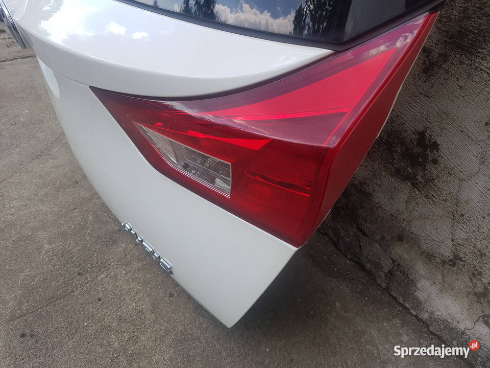 Toyota Auris II E18 kompletna klapa bagażnika lampa kamera z Legnica