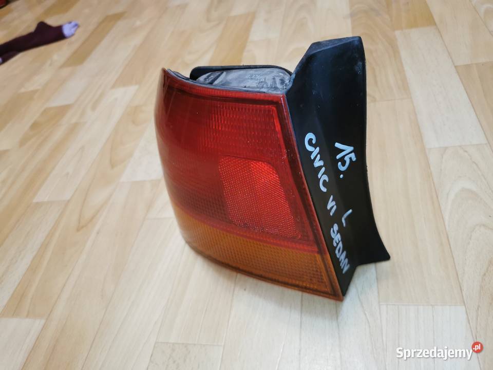 Lampa lewy tył Honda Civic VI Sedan Stanley 043 1267 Głowno