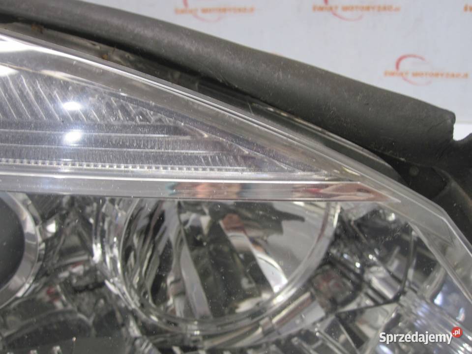 MERCEDES C KLASA S204 W204 10r Lampa prawy przód Kielce