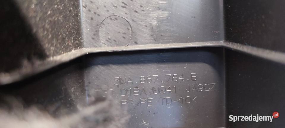 VW TIGUAN II BOCZEK BAGAŻNIKA PRAWY 5NA867428 BL Tapicerki samochodowe dolnośląskie sprzedam