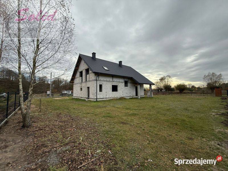 Dom lesie jeziora Koszelówka garaż