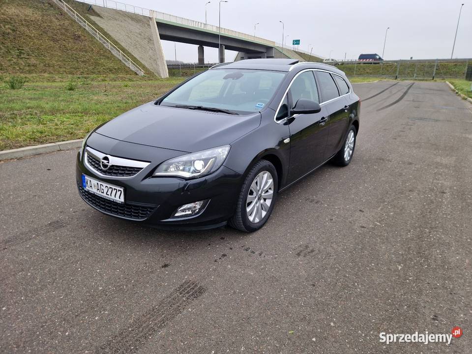 Opel Astra J 17 CDTI 2012r Jeden Właściciel czarny Nadma sprzedam