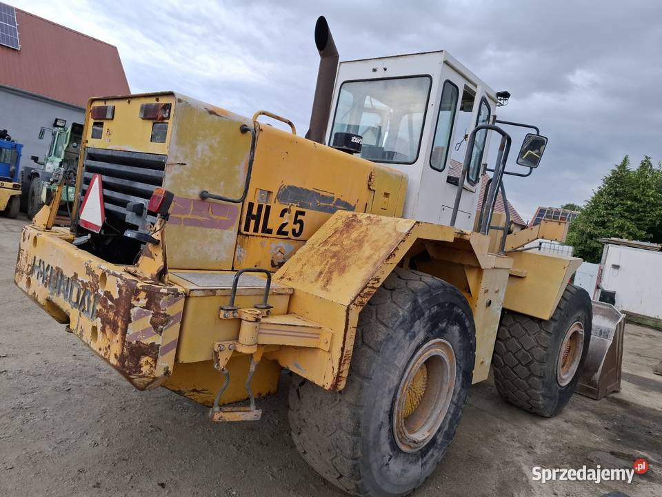 Ładowarka Hyundai HL 25 silnik 6 cummins turbo Targoszyn