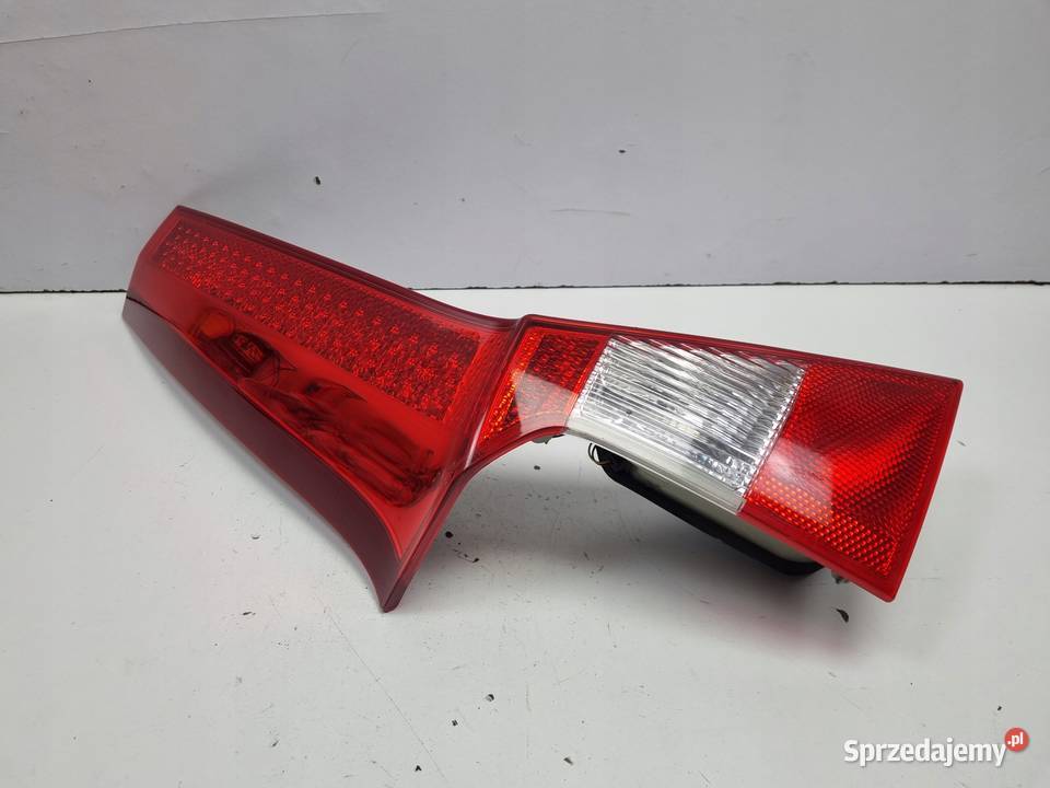Volvo V70 III XC70 0713r TYLNIA TYLNA LAMPA LEWA Oświetlenie Chełm