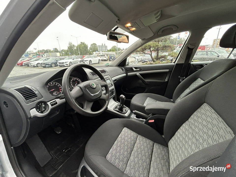 koda Octavia lift bixenon tempomat PDC DRL el elektrochrom. lusterka boczne
