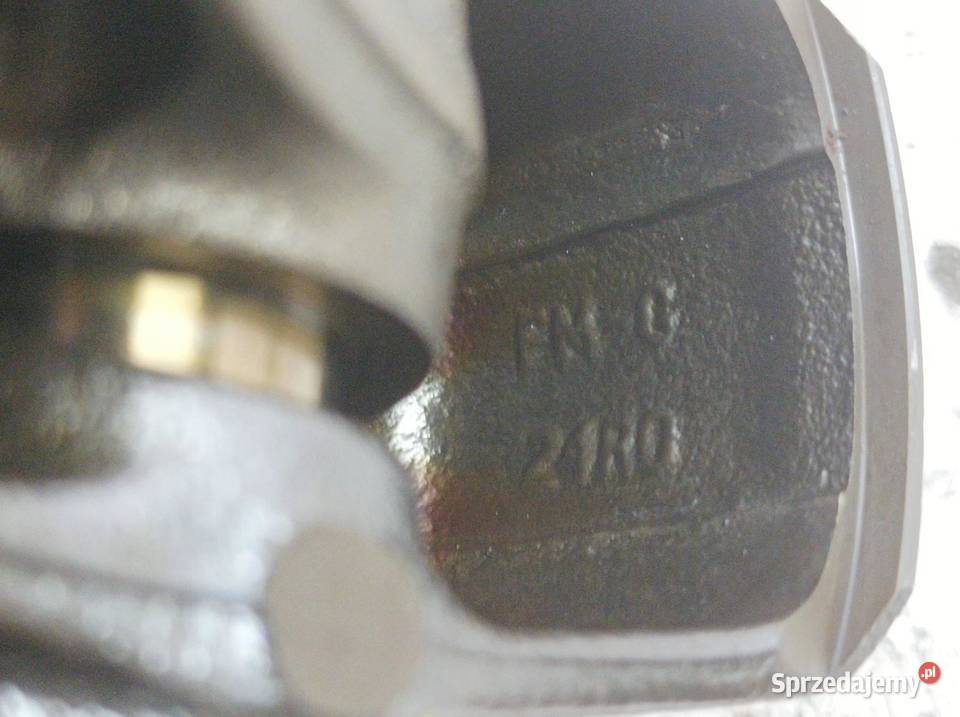 TŁOK KORBOWÓD 16 16V VVTI Toyota Corolla XI 2013