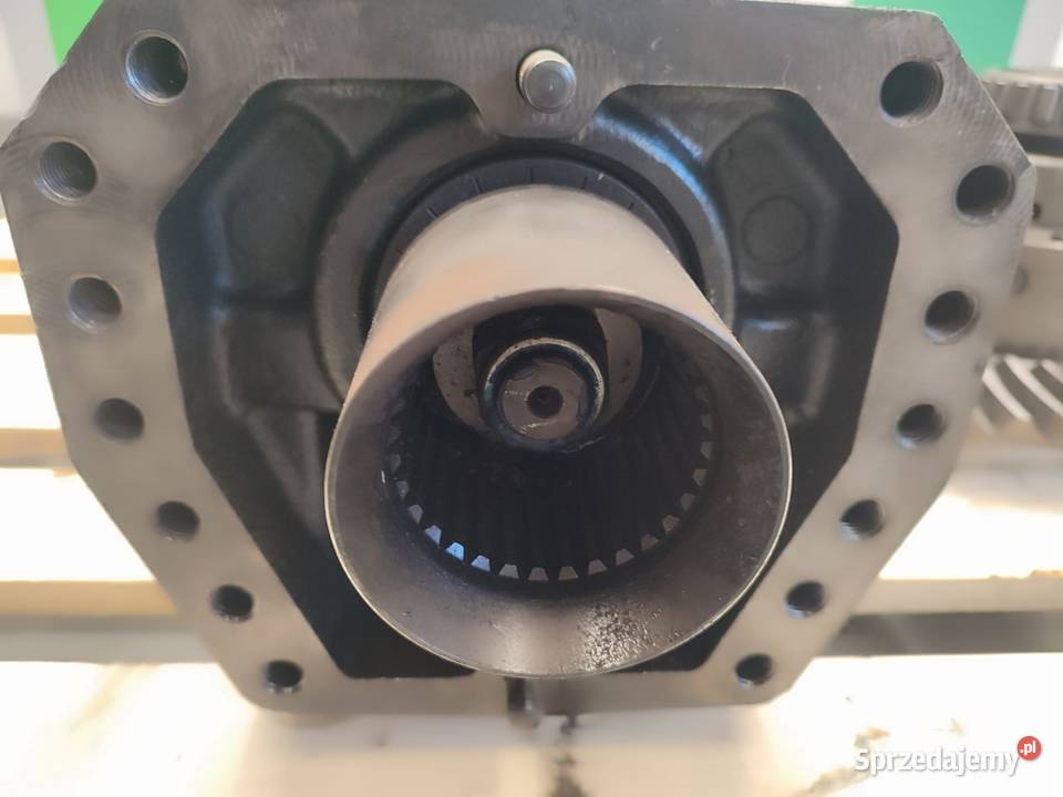 Dyferencjał 7550105701 John Deere 6175 M Wilkowo sprzedam