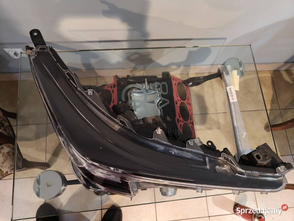 Lampa Prawa Przód TOYOTA COROLLA E21 19 Motoryzacja Piaseczno