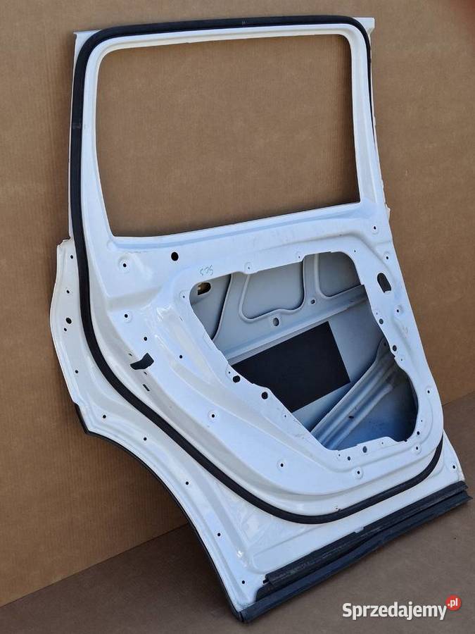 MERCEDES GLB W247 DRZWI LEWY TYŁ LEWE TYLNE osobowe Bieleń