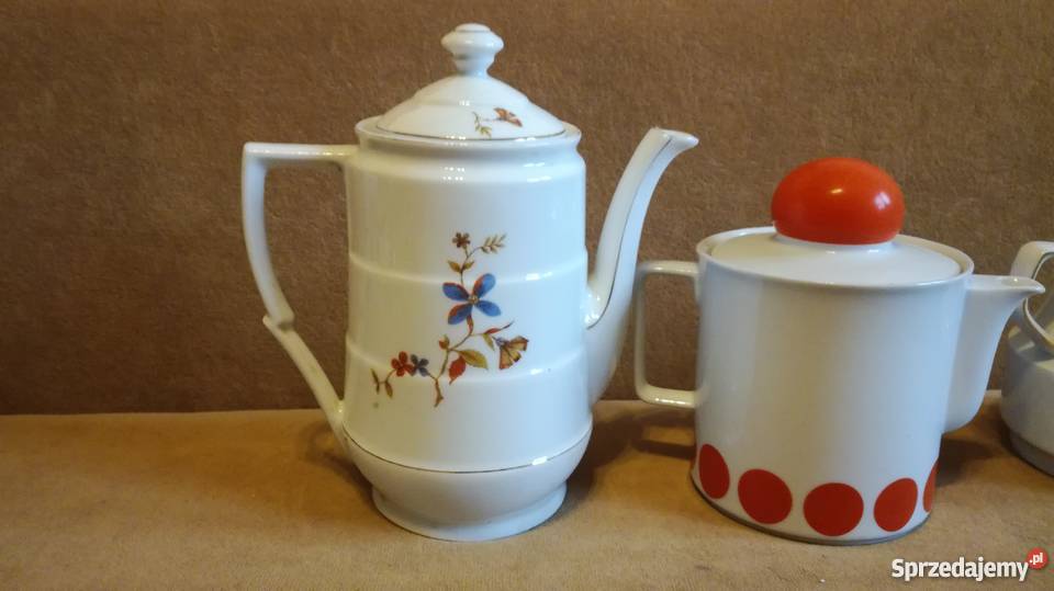 Porcelanowe dzbanki sygn Nysa