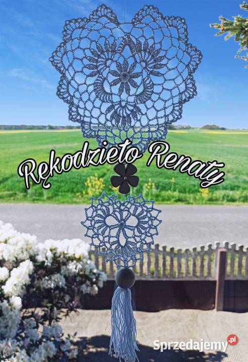 Szydełkowa zawieszka z motywem serduszek Syców