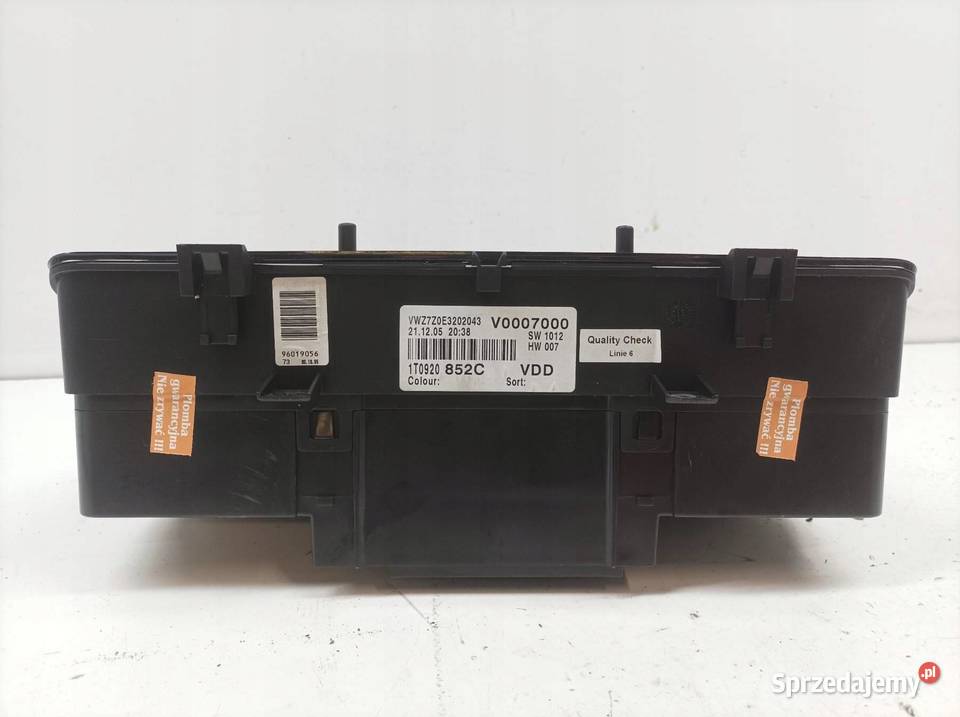 LICZNIK 1T0920852C 19 D VW Volkswagen Caddy III świętokrzyskie