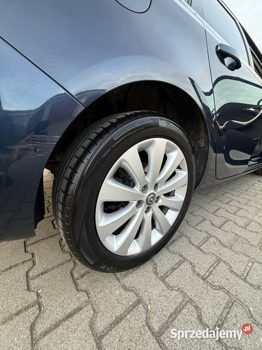 Opel Astra J Cosmo 14 turbo 140 biksenon Kórnik