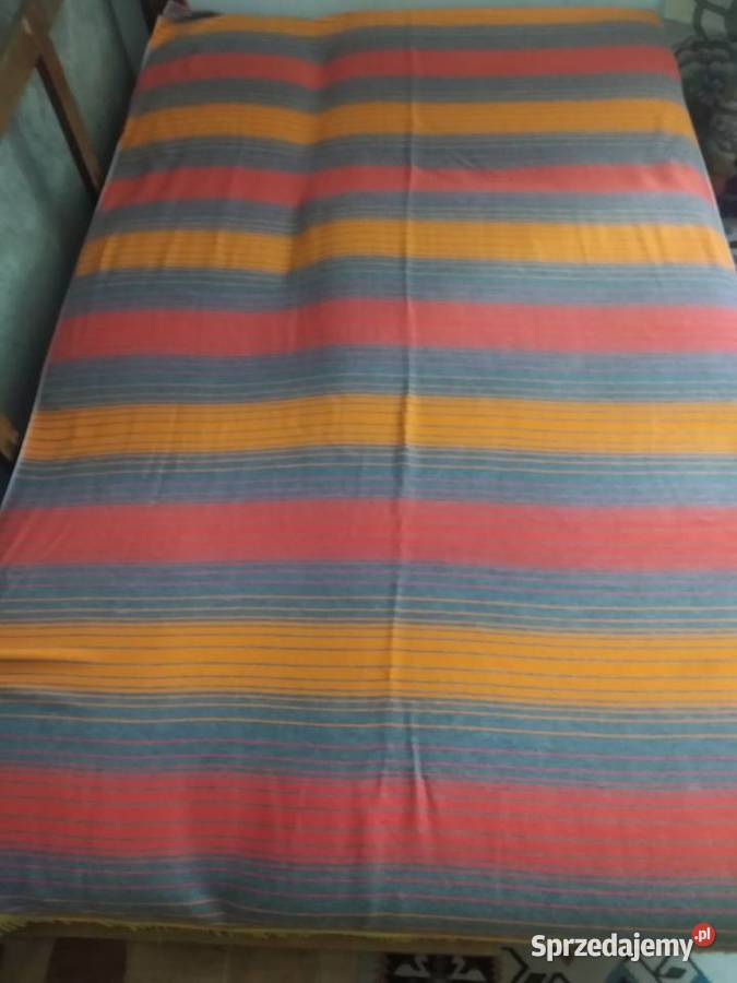 Narzuty kapy welniane pasiaki PRL śląskie Częstochowa