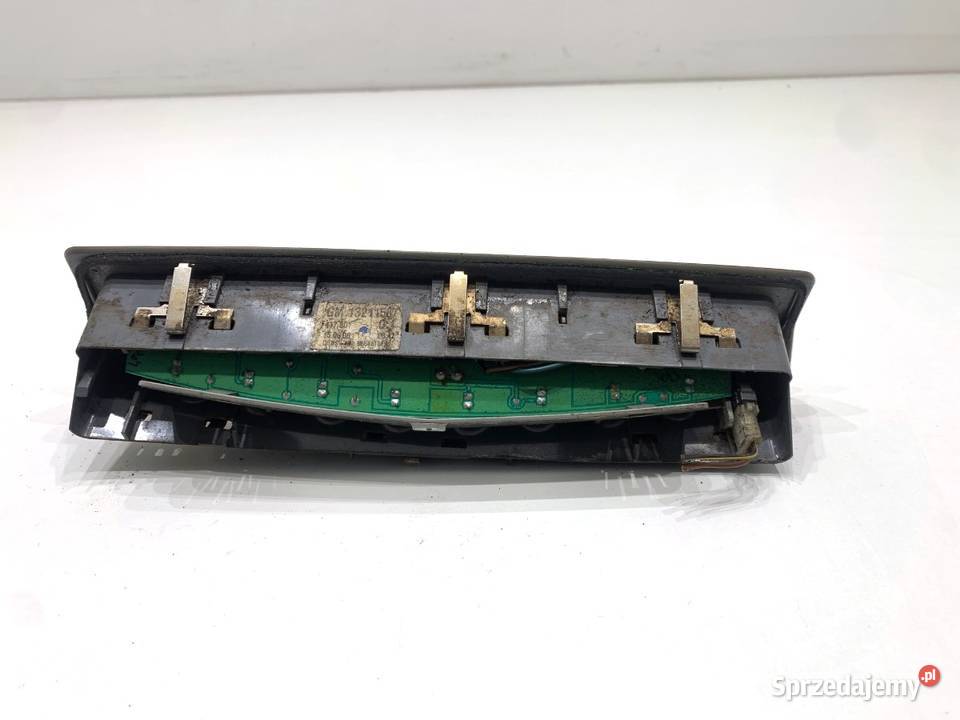 LAMPA STOP OPEL ZAFIRA B 13211587 Hatchback 0519 osobowe sprzedam