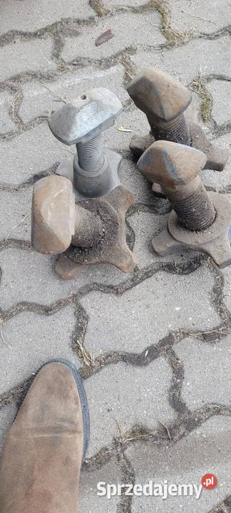 Uchwyty do mocowania kontenera Czeladź