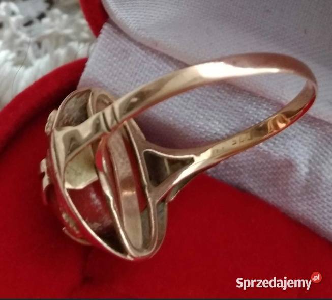 złoty pierscionek z koralem Zegarki i Biżuteria Częstochowa sprzedam