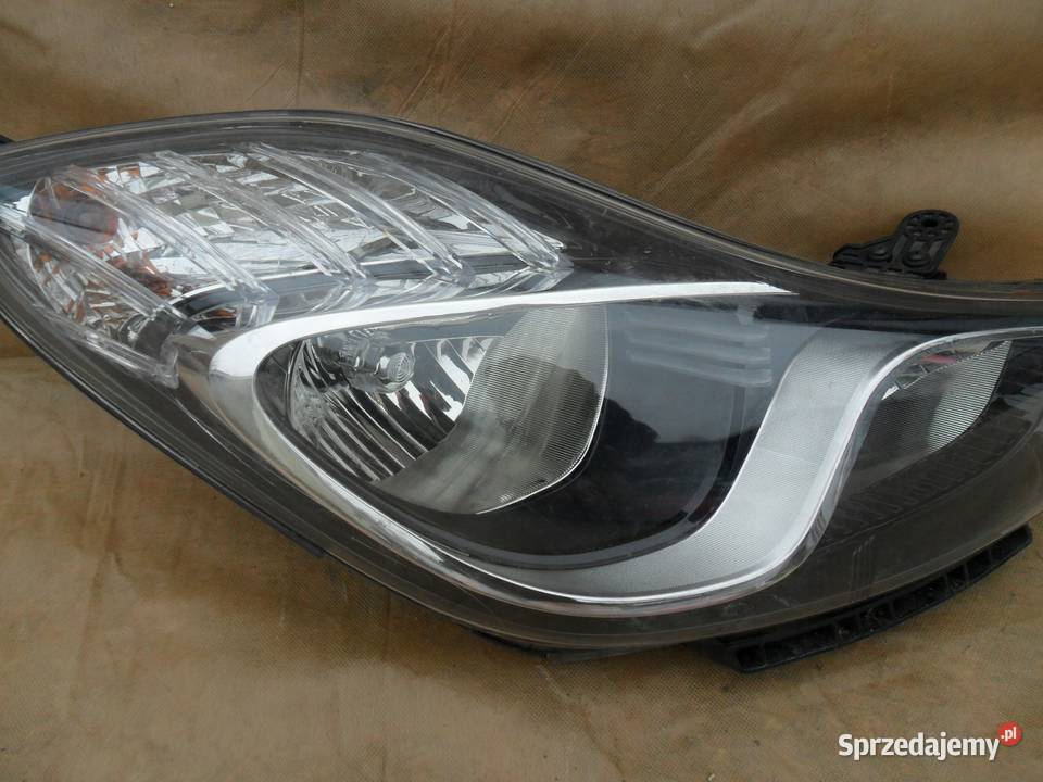 LAMPA PRAWY PRZÓD REFLEKTOR EU HYUNDAI IX20 Nowy Tomyśl sprzedam