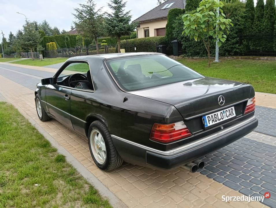 Mercedes C124 23 benzyna z Klimą czarny Słupsk