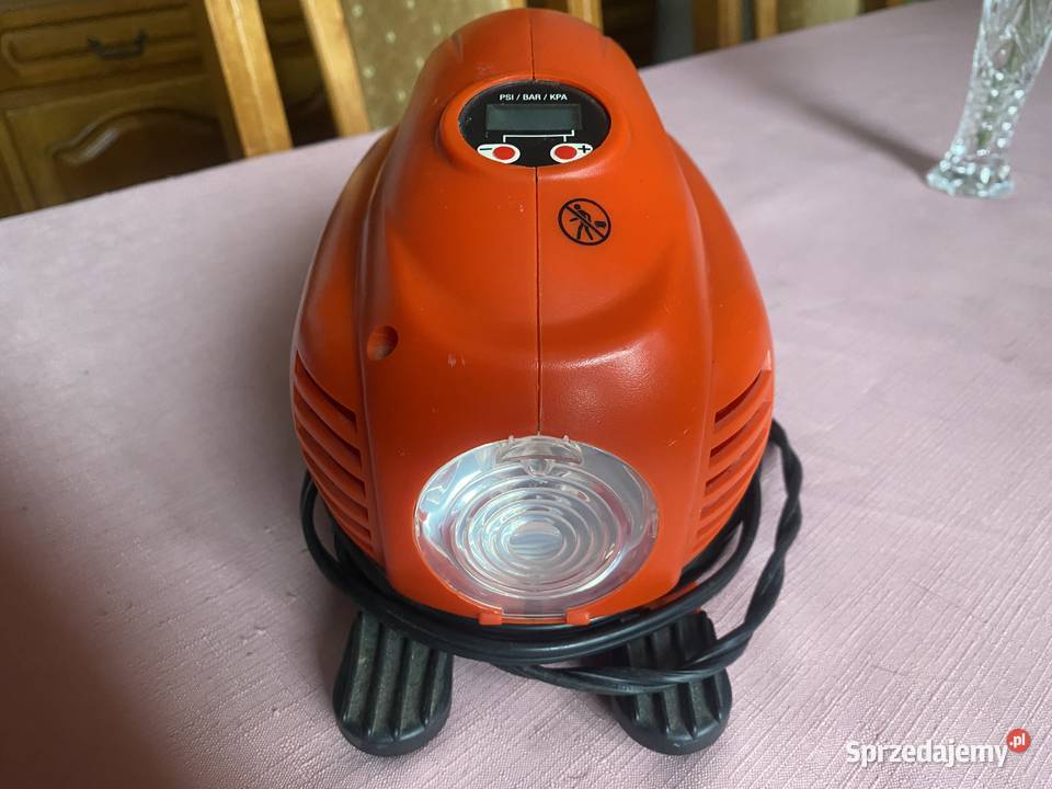 Kompresor samochodowy Black Decker ASI200