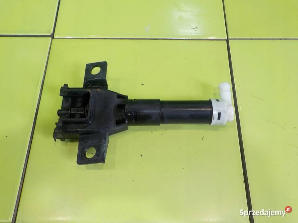 VW PASSAT B8 20 TDI 15r SEDAN spryskiwacz lampy osobowe