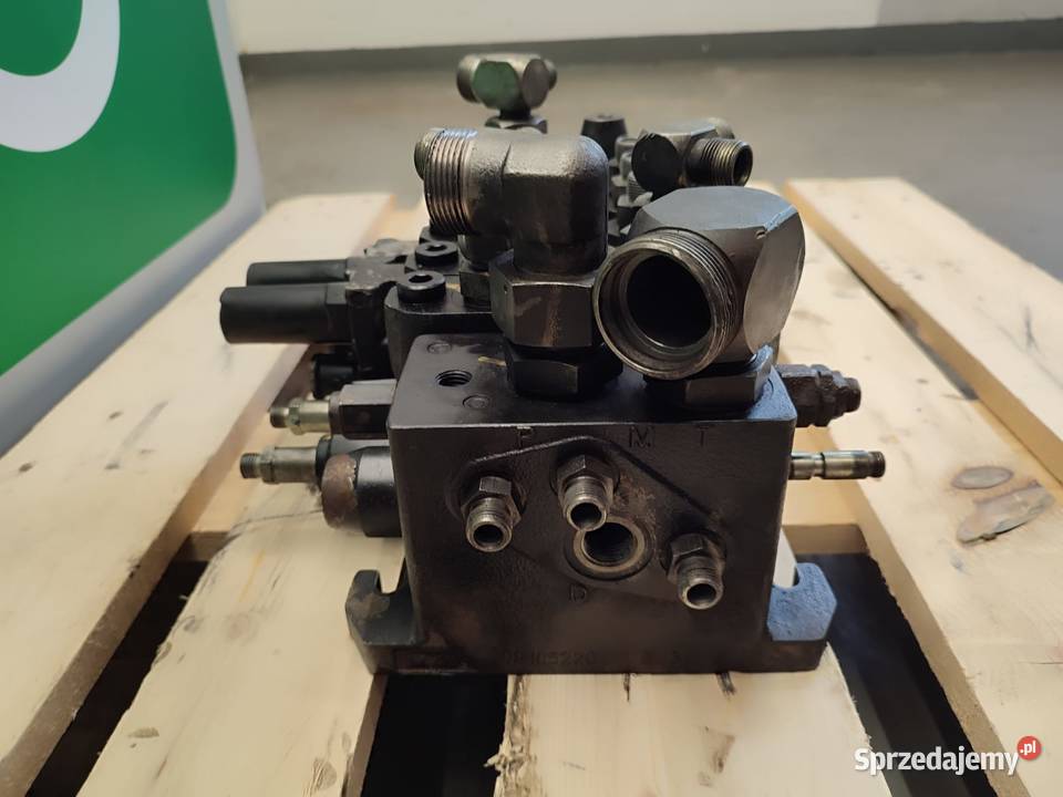 Rozdzielacz hydrauliczny 08105220 Manitou MLT sprzedam