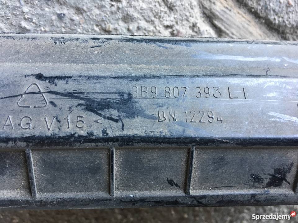 Ślizgi zderzaka Passat B5 Kombi