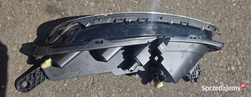 Lampa przednia prawa przód CITROEN C3 III Stęszew
