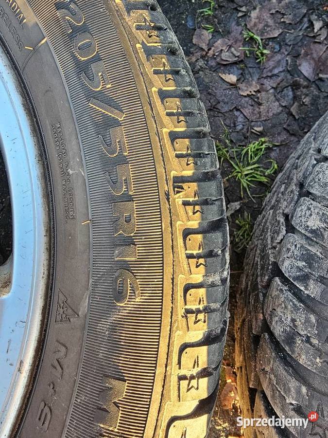Felgi aluminiowe hyundai 4x1143opony całoroczne Koźminek sprzedam