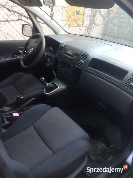 Sprzedam Toyota Corolla Verso Rok produkcji 2003 Biłgoraj