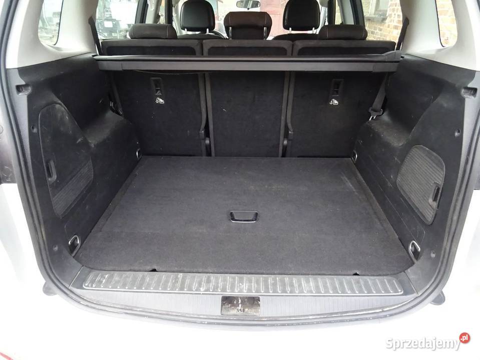 Bagażnik podłoga wykładzina schowki boczek Parcice