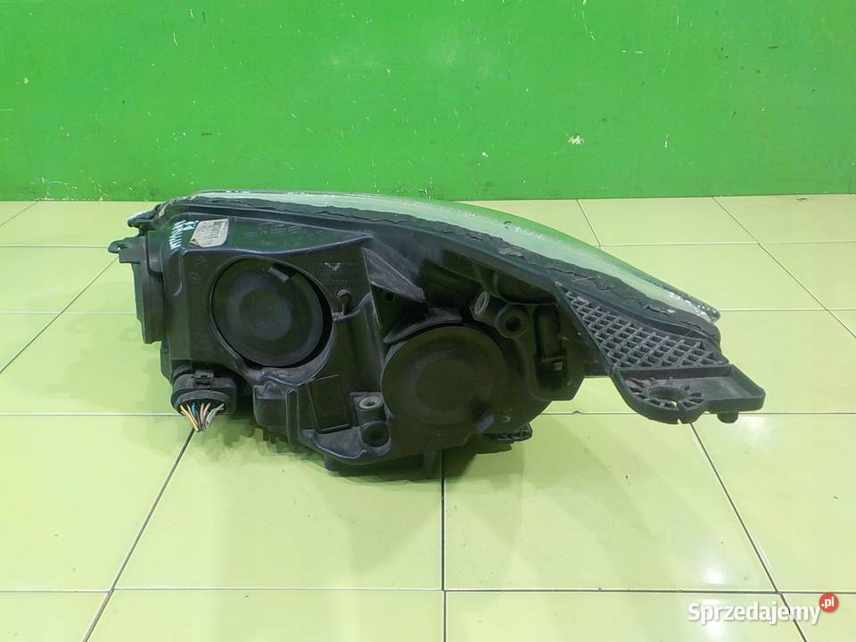 FORD FOCUS MK3 16 B 11r HB 5D XENON lampa prawy Suków sprzedam