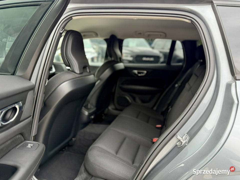 Volvo V60 AWD4x4Momentum ProGwarancja II 2018 elektrochrom. lusterko wst. Kamienna Góra