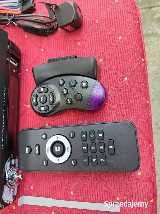 Radio samochodowe Bluetooth z wysuwanym ekranem