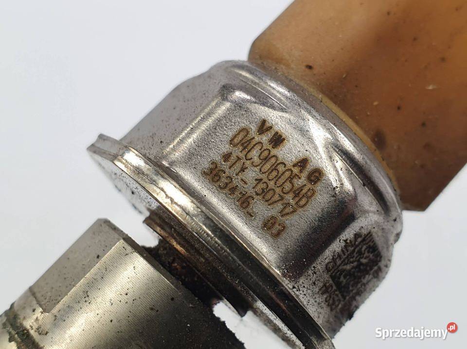 LISTWA WTRYSKOWA SKODA RAPID 04C906054B Części samochodowe Lipno