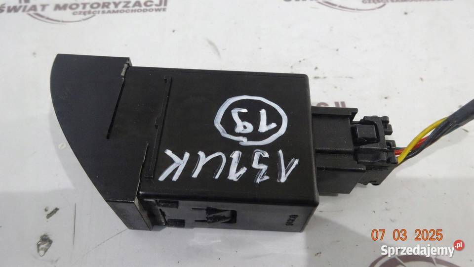 KIA SORENTO II 4x4 10r przełącznik świateł