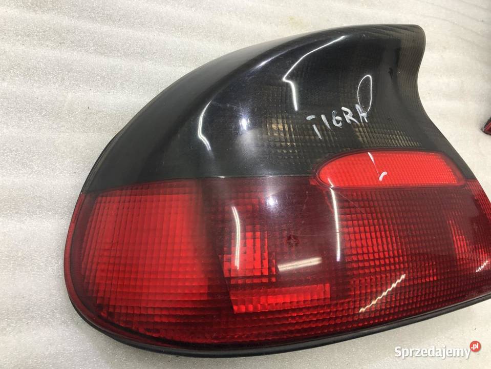 LAMPA LEWA LEWY TYŁ TYLNA OPEL TIGRA 90482000 sprzedam