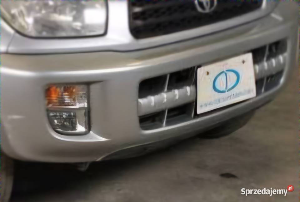 Toyota rav4 2002 Uszkodzony zderzak dwie sztuki małopolskie Stary Sącz