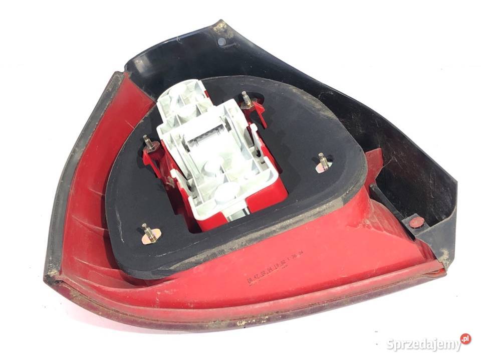 LAMPA PRAWY TYŁ AUDI A3 8L Hatchback 9606