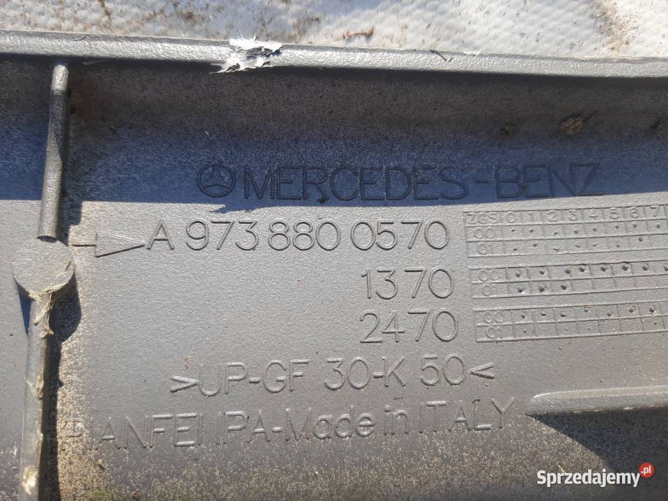 Mercedes Atego prawy zderzak osłona reflektora Ksawerów sprzedam