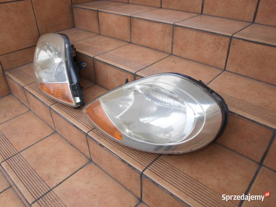 Opel Vivaro lampy przód 2007 2014r europa wielkopolskie sprzedam