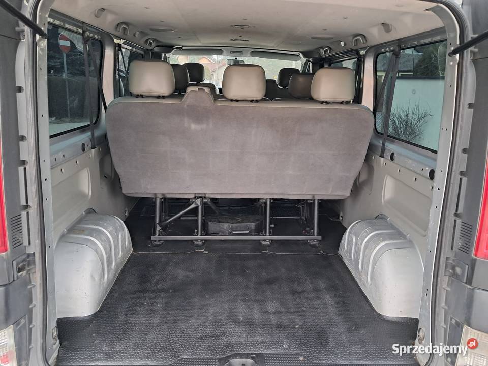 Opel vivaro 20 CDTi Klimatyzacja LONG 9osób stan świętokrzyskie Końskie sprzedam
