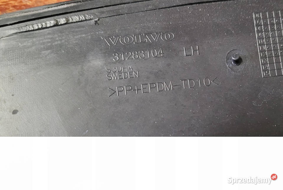 nakładka błotnika przednia lewa VOLVO XC70 0816 Ruda Śląska