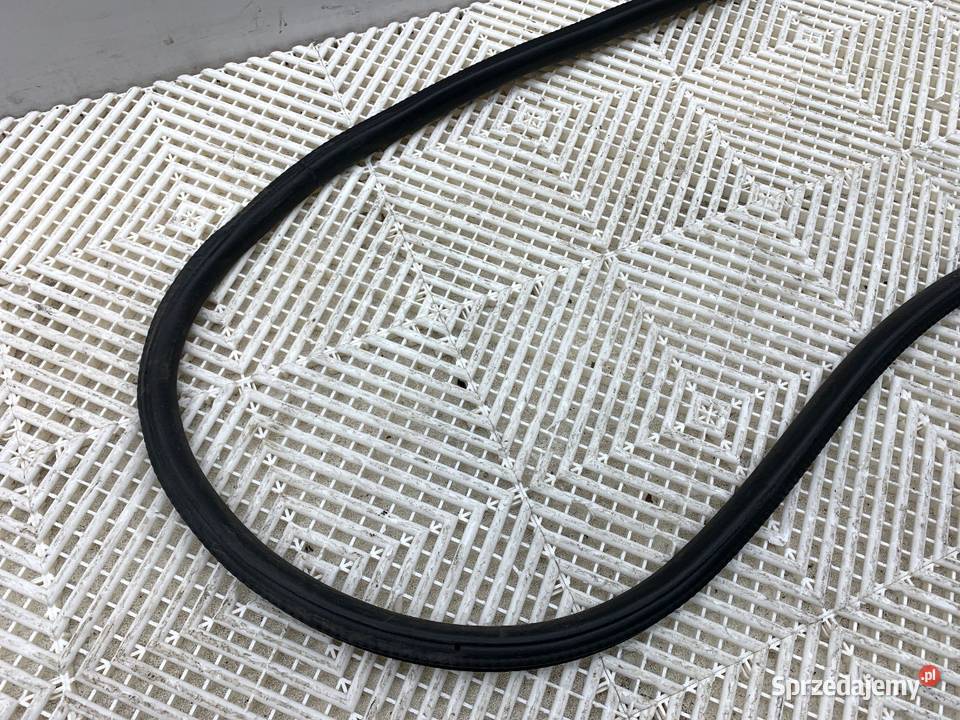 USZCZELKA DRZWI TYŁ LEWA MERCEDES GLE SUV