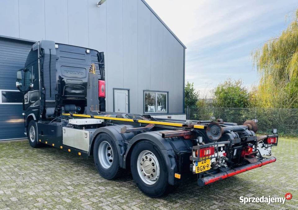 Hakowoec Volvo FH Warszawa