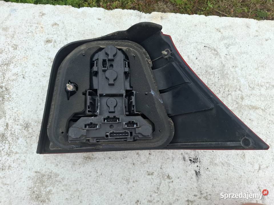 Lampa Prawa Volkswagen Golf 4 osobowe